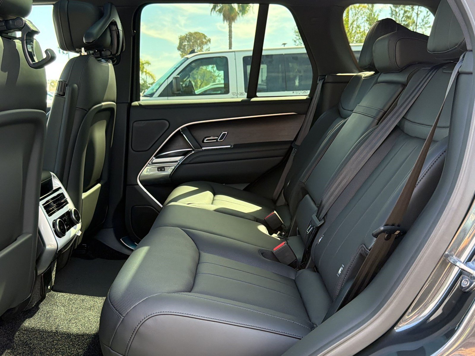 New 2026 Land Rover Range Rover SE AWD/4WD image 23