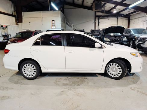 Used 2012 Toyota Corolla LE image 7