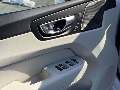 New 2026 Volvo XC60 T8 Ultra w/ Protection Package Premier image 17