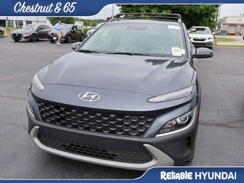Used 2022 Hyundai Kona SEL FWD image 9