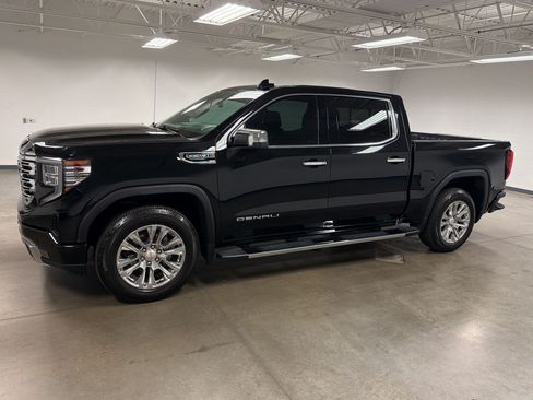 Used 2023 GMC Sierra 1500 Denali AWD/4WD image 23