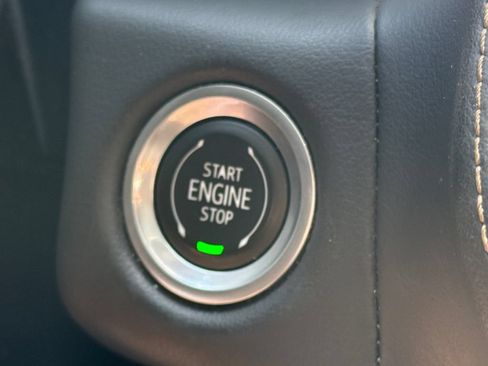 Used 2022 Chevrolet Suburban Premier AWD/4WD image 29
