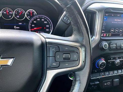 Used 2021 Chevrolet Silverado 1500 LT w/ Z71 Off-Road Package AWD/4WD image 19