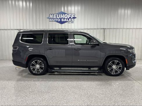 Used 2022 Jeep Grand Wagoneer Series I w/ Flexible Seating Group AWD/4WD image 1