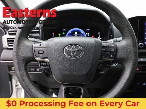 Used 2025 Toyota Camry LE FWD image 10