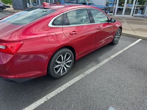 Used 2018 Chevrolet Malibu LT w/ Leather Package FWD image 12