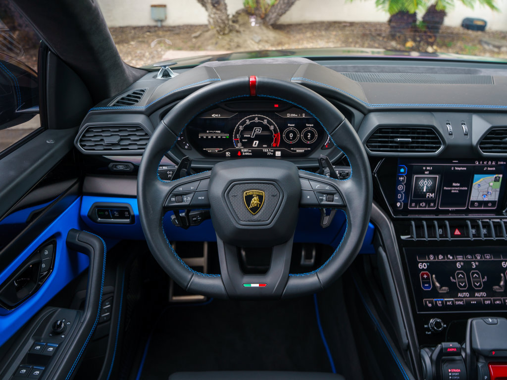 Used 2024 Lamborghini Urus S AWD/4WD image 17