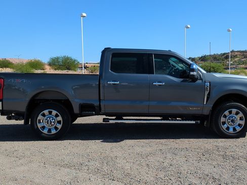 Used 2025 Ford F350 Lariat AWD/4WD image 2