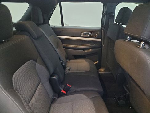 Used 2017 Ford Explorer XLT w/ Equipment Group 201A image 19