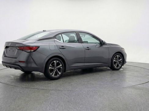 Used 2025 Nissan Sentra SV image 9