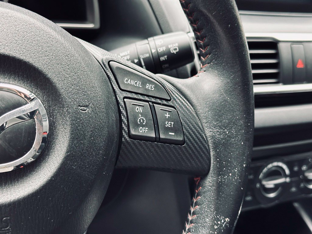 Used 2015 MAZDA MAZDA3 i Touring FWD image 29