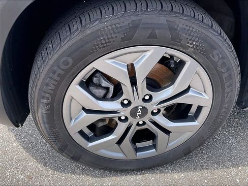 Used 2024 Kia Seltos LX AWD/4WD image 7