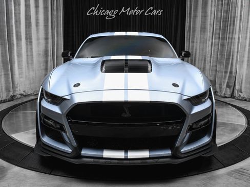 Used 2022 Ford Mustang Shelby GT500 w/ Carbon Fiber Track Pack image 7