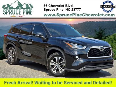 Used 2021 Toyota Highlander XLE