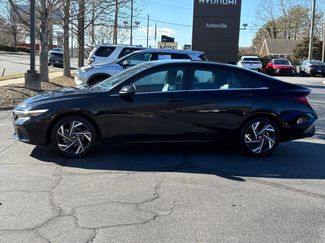 Certified 2025 Hyundai Elantra Limited video 3