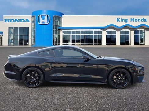 Used 2019 Ford Mustang Coupe w/ Black Accent Package RWD image 5