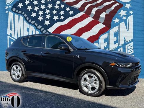 Certified 2025 Dodge Hornet GT w/ Cold Weather Group image 1