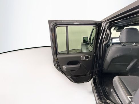 Used 2024 Jeep Wrangler Unlimited AWD/4WD image 25
