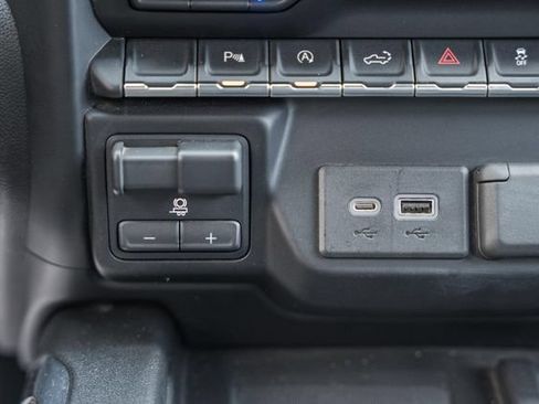 Used 2020 Chevrolet Silverado 1500 High Country AWD/4WD image 31