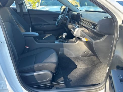 New 2026 Hyundai Kona SE image 13