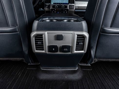 Used 2022 Ford F250 Lariat w/ Lariat Ultimate Package image 30