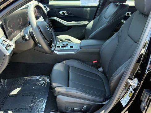 Used 2025 BMW 330i Sedan w/ Convenience Package RWD image 20