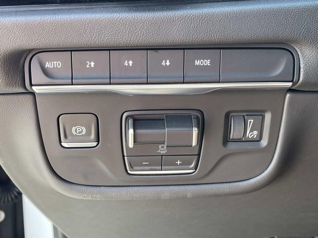 Certified 2025 Cadillac Escalade Sport AWD/4WD image 41