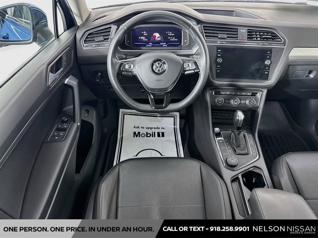 Used 2020 Volkswagen Tiguan SEL AWD/4WD image 22