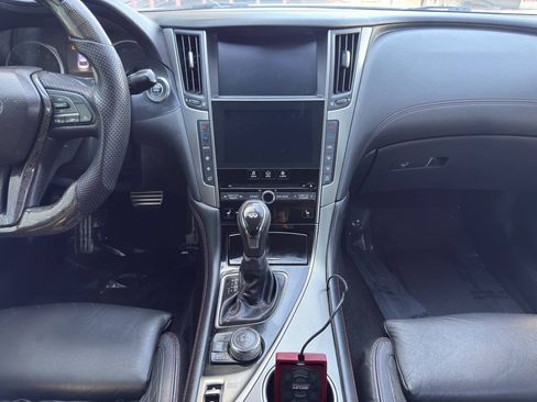 Used 2018 INFINITI Q50 Red Sport 400 w/ Sensory Package (Sport) RWD image 18