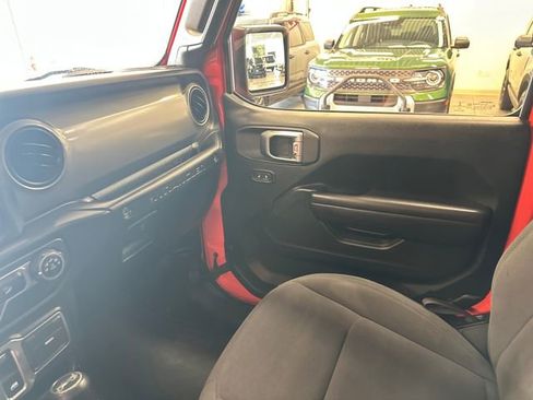 Used 2018 Jeep Wrangler Sport AWD/4WD image 23