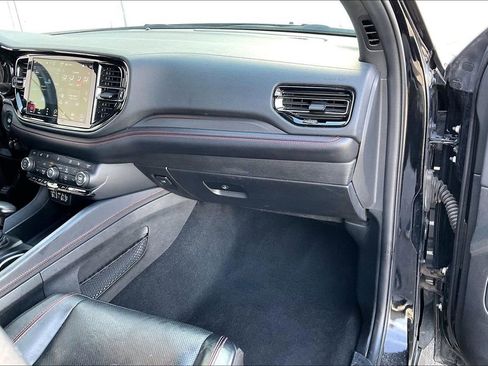 Used 2024 Dodge Durango GT image 16