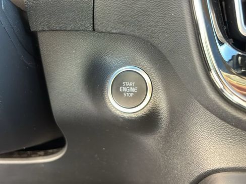 Used 2023 Volvo XC40 B5 Plus w/ Driver Assist Package AWD/4WD image 14