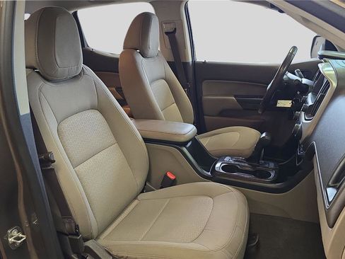 Used 2016 GMC Canyon SLE w/ SLE Convenience Package image 12