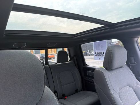 Used 2023 RAM 1500 Big Horn AWD/4WD image 37