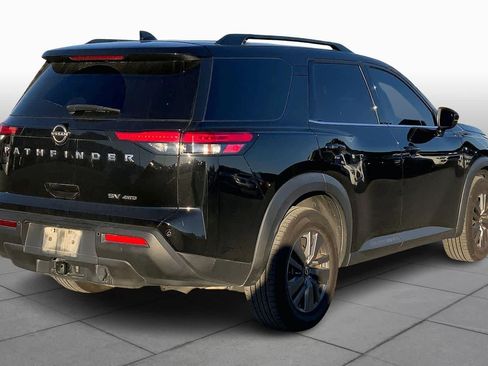 Used 2022 Nissan Pathfinder SV w/ SV Premium Package image 13