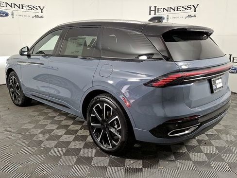 Used 2026 Lincoln Nautilus Reserve AWD/4WD image 6