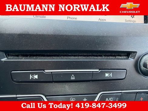 Used 2017 Ford Fusion SE w/ Fusion SE Technology Package FWD image 32