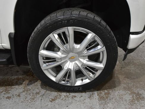 Used 2022 Chevrolet Silverado 1500 High Country AWD/4WD image 60