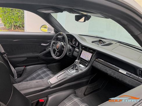 Used 2019 Porsche 911 GT3 RS w/ Weissach Package RWD image 28