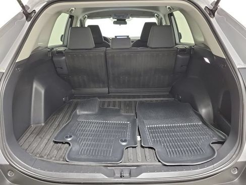 Used 2024 Toyota RAV4 LE AWD/4WD image 10