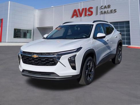 Used 2025 Chevrolet Trax LT w/ LT Convenience Package image 1