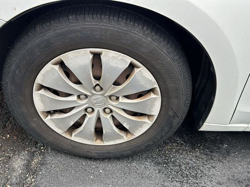 Used 2012 Honda Accord LX image 6