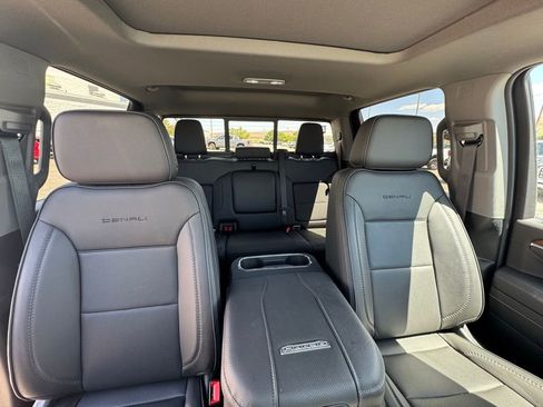 Used 2025 GMC Sierra 2500 Denali w/ Denali Reserve Package AWD/4WD image 33
