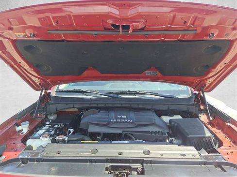 Used 2019 Nissan Titan SV RWD image 18