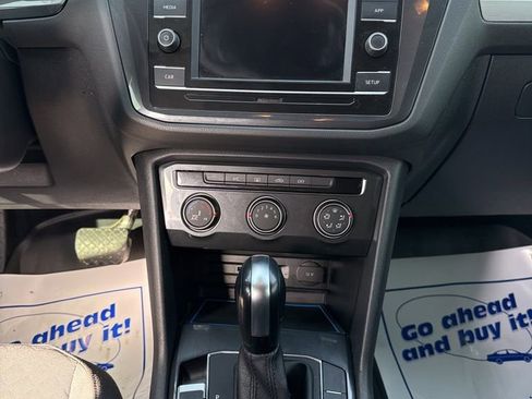 Used 2018 Volkswagen Tiguan S image 18