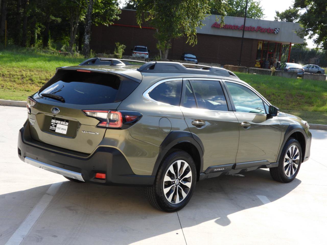 Used 2023 Subaru Outback Limited AWD/4WD image 38