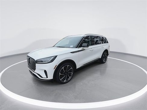 New 2026 Lincoln Aviator Reserve image 4