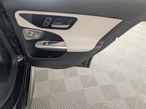 Used 2022 Mercedes-Benz C 300 Sedan image 28