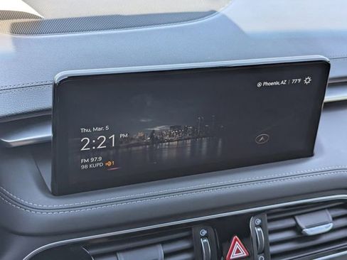 Used 2023 Genesis G70 2.0T image 26