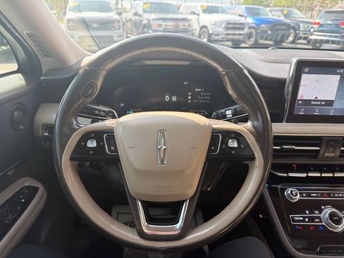 Used 2021 Lincoln Corsair Reserve FWD image 12
